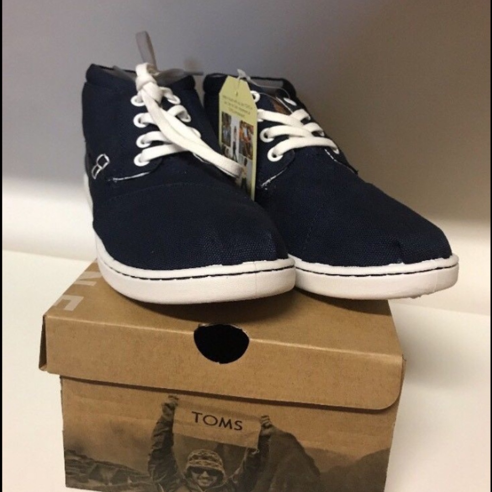 TOMS New Youth Navy Canvas High Tops Botas Shoes - Picture 3 of 4